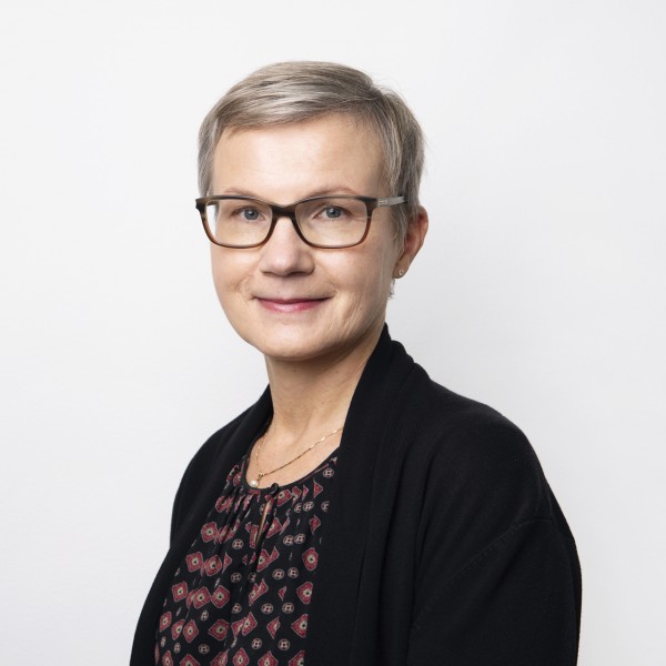 Nina Kokljuschkin - Premium Group